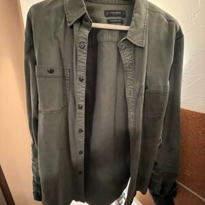 Lucky Brand Men's Green Button Up Size Small